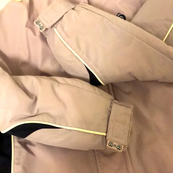 Alpine skiing, Girl winter jacket, size 16, very warm & light, perfect for snow - Picture 6 of 13